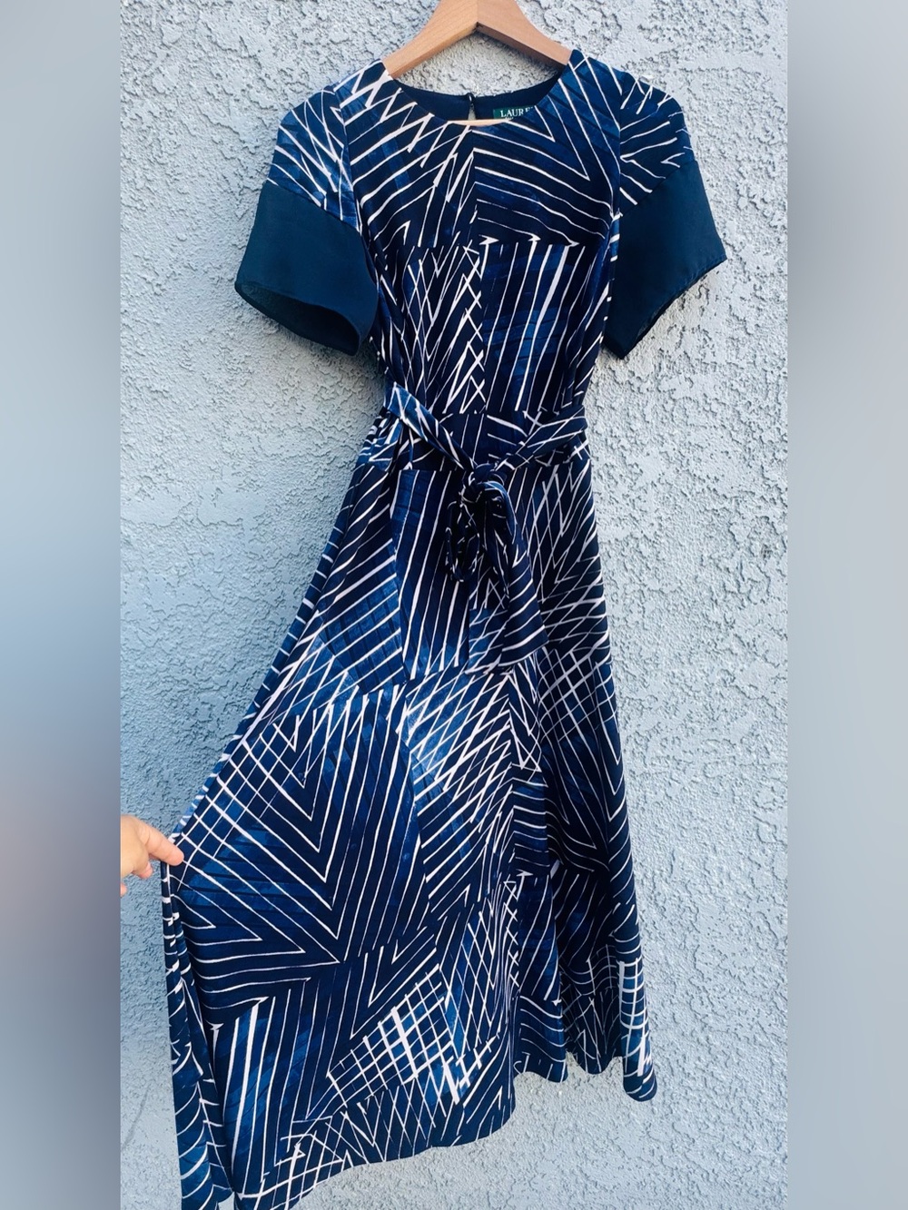 Lauren Ralph Lauren Navy Geometric Print Midi Dress with Belt - Size 10 - Picture 4 of 16